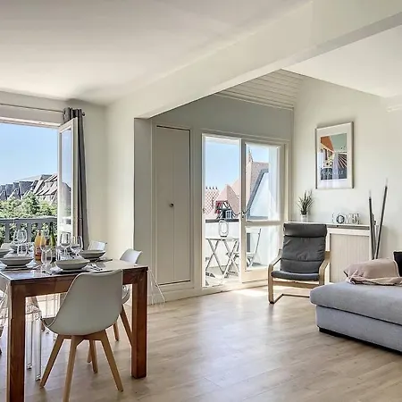Les Planches Yourhosthelper Apartman